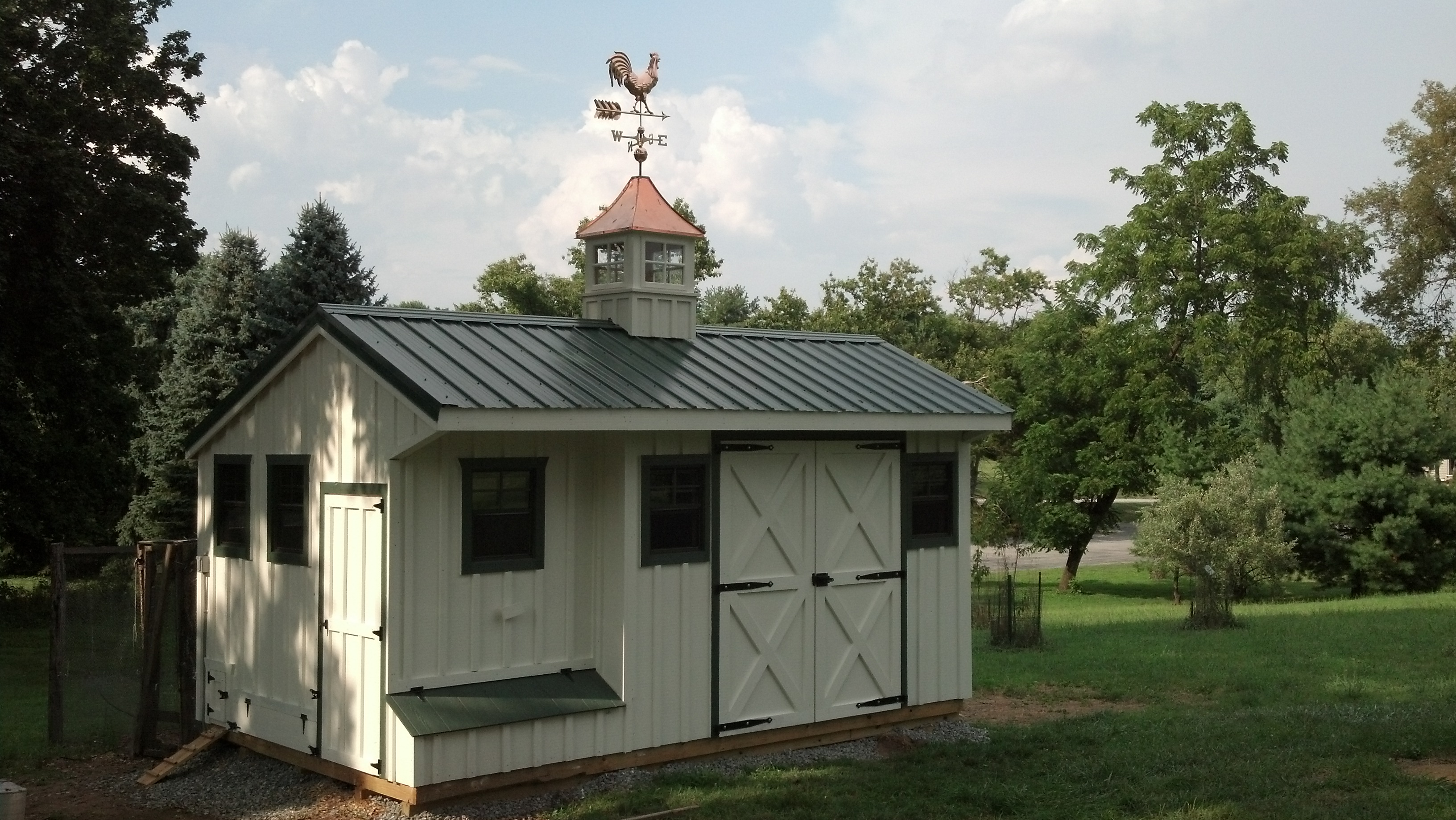 chicken coops for sale large walk in space hen house